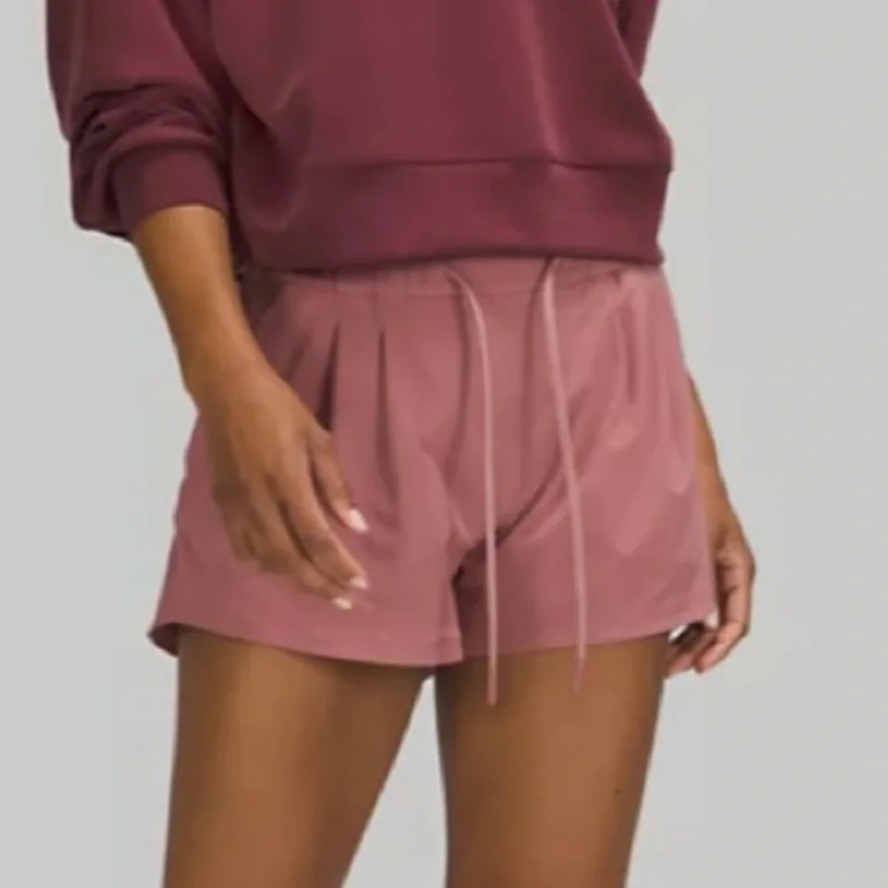 ❤️LULULEMON STROLL AT SUNDOWN SHORT 3”-SPICED CHAI-10❤️ - Picture 6 of 13